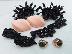 5 FUNKY LARGE BLACK PEACH 1 SMALL DAINTY GREEN CLIP-ON EARRINGS VINTAGE ESTATE - Picture 1 of 20