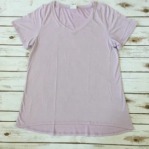 XL CHRISTY TEE LuLaRoe ~ SOLID LIGHT LAVENDER PURPLE ~ V-Neck T-Shirt Size 18-20 - Picture 1 of 4
