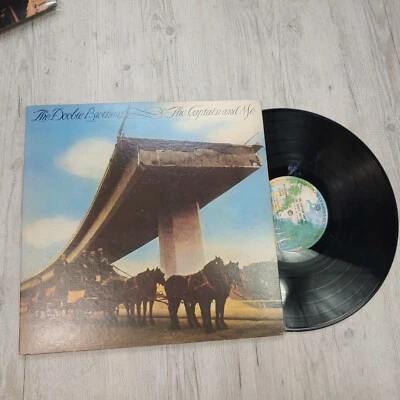 The Doobie Brothers The Captain and Me P-10128W Japan Pressing Vinyl EX 1973 - Image 1 of 4