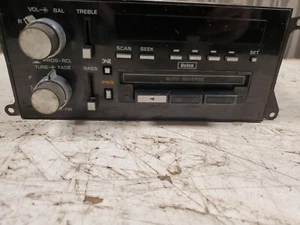 89 - 95 Chevy Delco AM/FM radio, fits Olds Cutlass Buick Grand National (mc25) - Foto 1 di 3