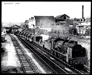 1977 -- DAMPFZUG PANZERTRANSPORT IM BAHNHOF PERIGUEUX 1965 3M959 - Bild 1 von 1