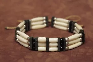 Knochen Halsband Choker, eigene Produktion, Weiß-Schwarz-Silber, Indianerschmuck - Bild 1 von 1