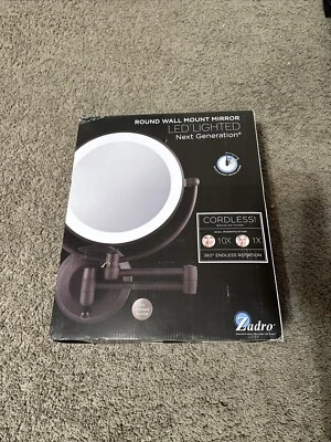 Светодиодное настенное зеркало для макияжа Zadro с 1-кратным или 10-кратным увеличением и выдвижным рычагом - Изображение 1 из 4