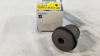 Новый GM 1989-2005 C/K 1500 2500 подвески верхний рычаг управления втулка 15607586 - Изображение 1 из 4