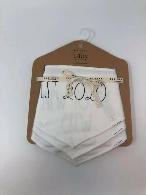 NWT Rae Dunn 3PK Baby Bandana Bibs Est.2020, New To The Crew, Tiny Human - Imagem 1 de 4