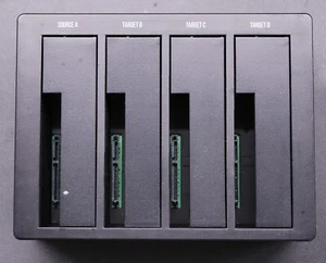 Sabrent 4-Bay USB 3.0 SATA 2.5/3.5 SSD/HDD Docking Station DS-U3B4 - Afbeelding 1 van 5