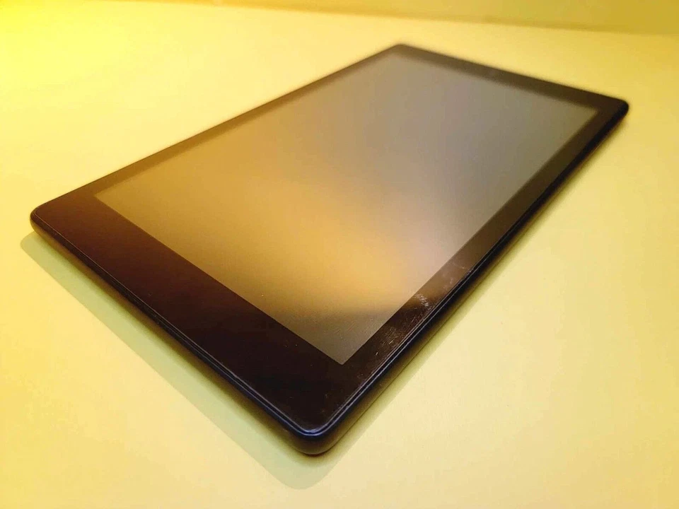 *NO POWER* BLACK AMAZON L5S83A KINDLE FIRE HD 8 WIFI TABLET 8TH GEN 8" SCREEN - Image 1 of 4