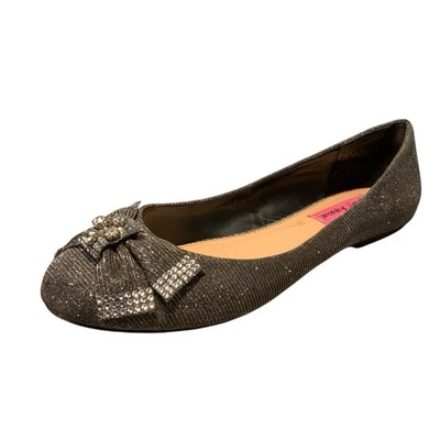 Zapatos de vestir Betsey Johnson talla 8B planos de ballet gris brillo estrás lazo Foto 1 de 4