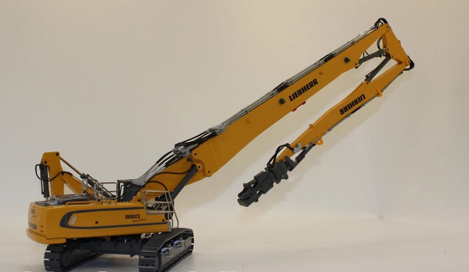 Conrad 2205 Liebherr Crawler Excavator R 960 Demolition 1:50 New IN Boxed - Image 1 of 4