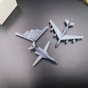 Nuovo 1/700 US Air Force kit bombardiere strategico a lungo raggio b2+b1b+b52 (3pz) - Foto 1 di 8
