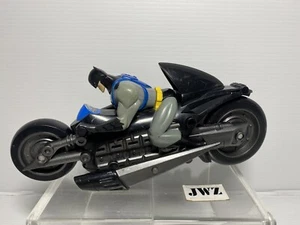DC COMICS BATMAN DARK KNIGHT FRICTION BAT-BIKE MATTEL 2004 - Picture 1 of 9