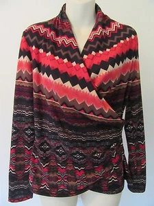 Sunny Leigh Damen Shirt SMALL rot schwarz Stretch Wickel-Ausschnitt Chevron Tribal Top - Bild 1 von 12