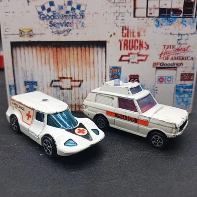 Corgi Juniors Healer Wheeler Purple Glass Lights Police Range Rover  - Image 1 of 4