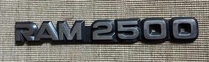 1994 1998 1999 2000 2001 Dodge Ram 2500 Door Fender Nameplate Emblem 55295311 - Picture 1 of 4