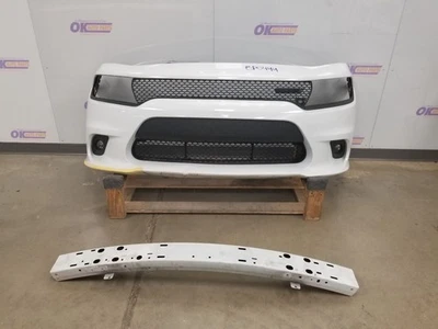 20 2020 DODGE CHARGER R/T FRONT BUMPER WHITE WITH GRILLES AND FOG LAMPS - Изображение 1 из 4