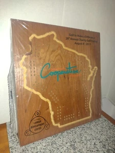 State of Wisconsin Cribbage Board. Includes 4 Pegs & Cloth (Pad for Board). NEW  - Picture 1 of 7
