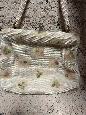 Gorgeous Vintage Beaded Ladies Purse Beautiful Condition - Image 1 of 4