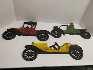 Juego de 3 esculturas de decoración de pared de coches antiguos de metal fundido del medio oeste de colección  - Imagen 1 de 17