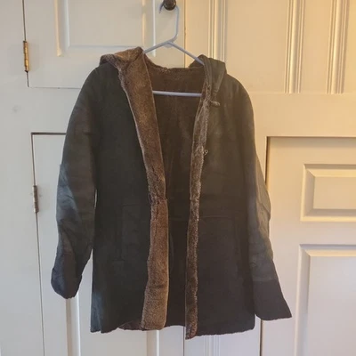 Chaqueta de piel de oveja Blue Duck para mujer pequeña marrón con capucha piel sintética cremallera completa Foto 1 de 4