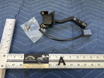 Brazo interruptor tallo limpiaparabrisas Volvo 940 740 1992-1995 OEM 1347929 #7LB Foto 1 de 4