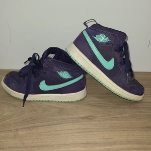 Zapatillas Jordan Mid Ink tiro esmeralda púrpura 12C - Imagen 1 de 9