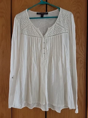 Gloria Vanderbilt Ladies' Top Blouse Size M Ivory  100% Cotton - Image 1 of 4
