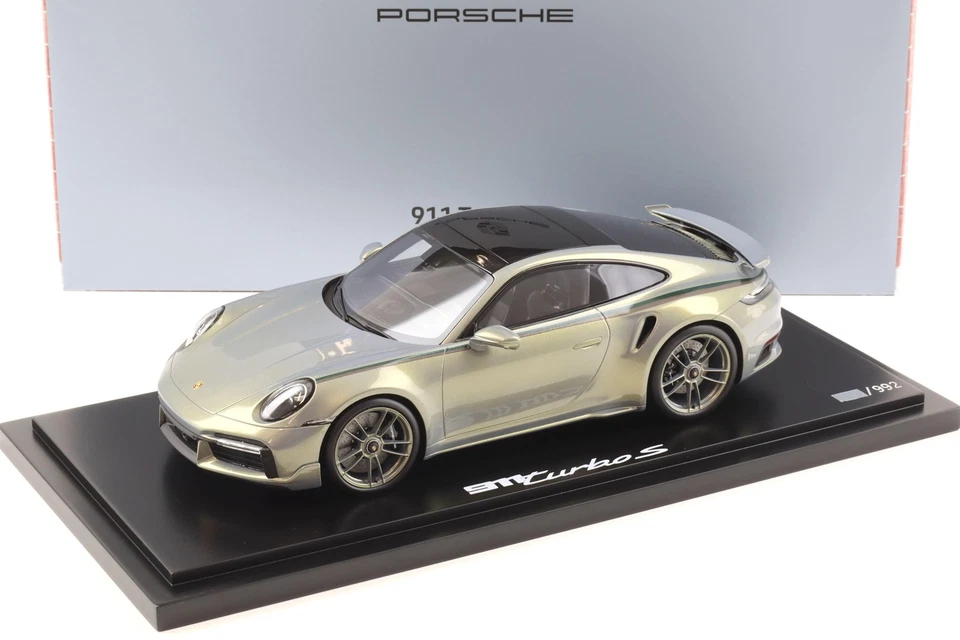 1:18 Spark Porsche 911 992 Turbo S Sonderwunsch Urban Bamboo Chromaflair WAP DEA - Immagine 1 di 4