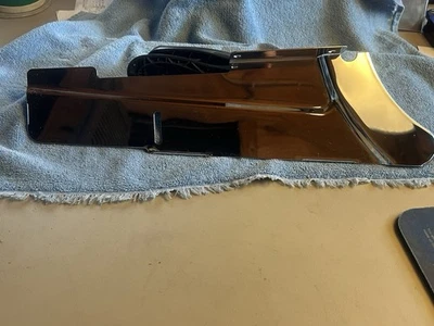 Protetor de cinto inferior Harley Davidson cromado FXD 91-05 OEM 60475-92A Drag DS-325203 - Imagem 1 de 4