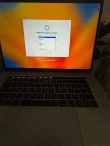 Apple Macbook Pro 15" A1707 Core i7 2.8GHz, 16GB, 256GB - Spares or repair - Picture 1 of 5