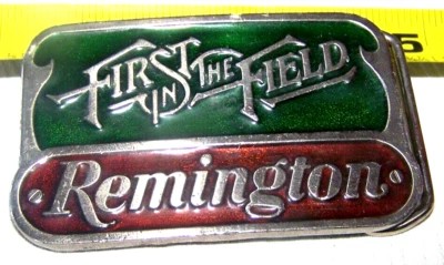 Fivela de cinto Remington First in The Field esmalte caça esportes vintage 2346 EUA - Imagem 1 de 4