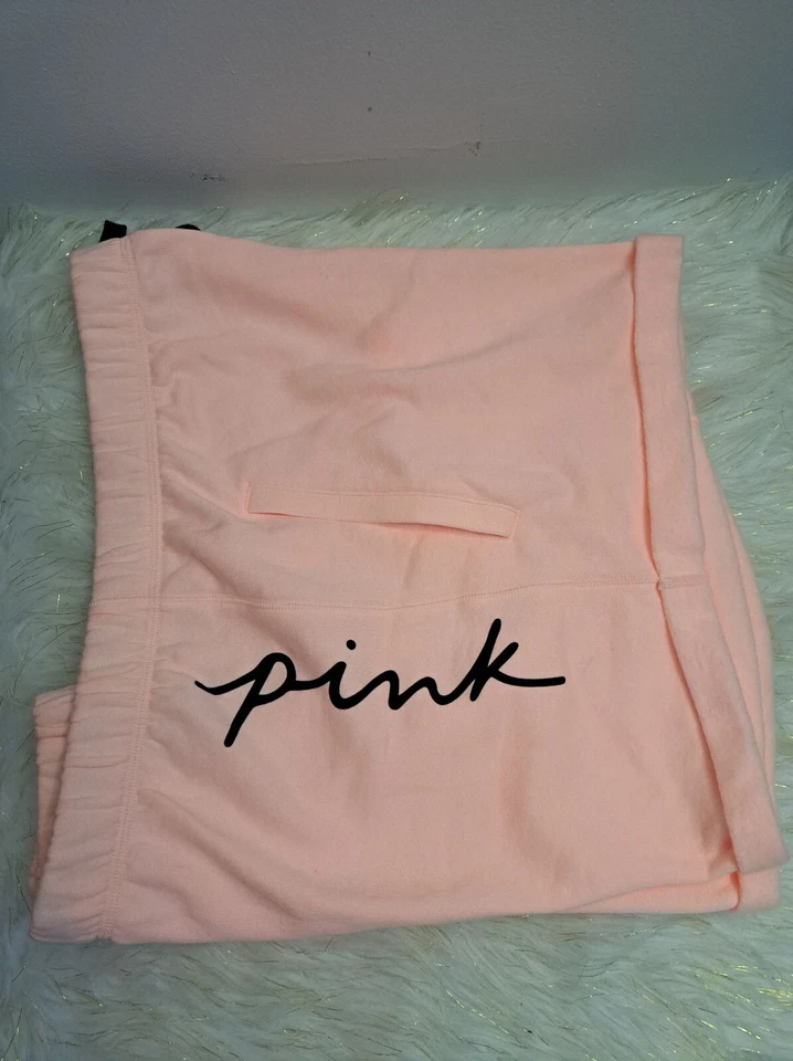 Pantalones cortos universitarios Victoria’s Secret rosa nuevos con etiquetas Foto 1 de 4