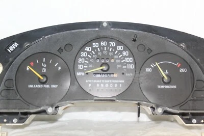 Cuadro de instrumentos velocímetro medidor de panel 97-99 lumina coche 84.486 millas Foto 1 de 4