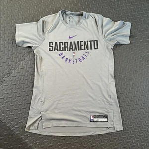 Camisa de Tiro Sacramento Kings Jugador Usada Calentamiento Frank Mason III - Imagen 1 de 9