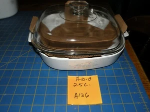 VTG Corning Ware COUNTRY CORNFLOWER Basket 2.5L Casserole Dish w/ A12C Pyrex Lid - Picture 1 of 2