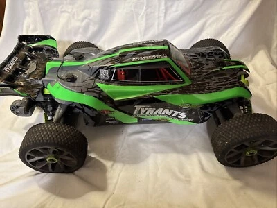 Monster Buggy Tyrant Wovb escala 1:9  Foto 1 de 4