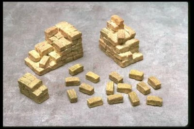 SMC-401 18 Piece Hay Stacks and Hay Bales Set  HO-Scale   (unfinished) - Image 1 of 2