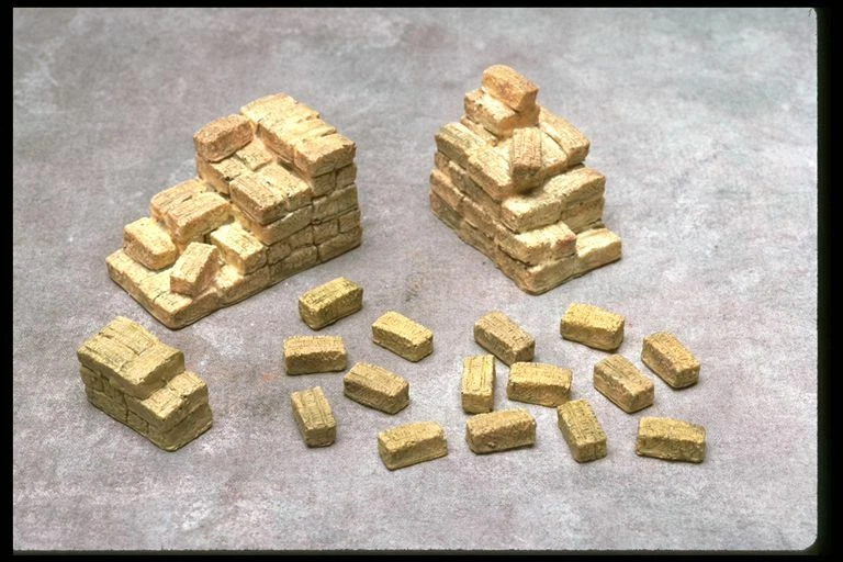 SMC-401 18 peças pilhas de feno e fardos de feno conjunto escala HO (inacabado) - Imagem 1 de 2