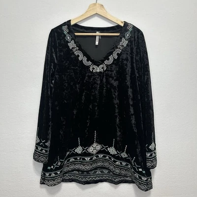 Monoreno Crushed Velvet Embroidered Boho Tunic Top Womens Size Medium - Image 1 of 4