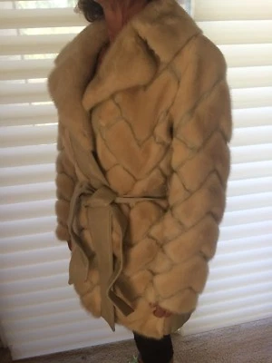 I. Magnin Women's Vintage Mink Fur Coat Size M - Image 1 of 3