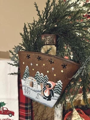 Vintage Primitive Hand Painted Christmas Tin Hanging Bin - Image 1 of 4