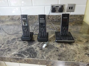 PANASONIC KX-TG8561E Triple Cordless Handset Landline Phone Set - Photo 1/10