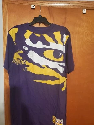 LSU Tigers-NCAA Tee By Section 101/Majestic Sz Med-Giant Distressed Tiger - NWT - Изображение 1 из 3