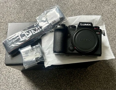 BRAND NEW Panasonic Lumix S5D Full Frame Mirrorless Camera Body 24.2mp S5 D - Image 1 of 2