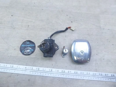 1981 Suzuki GS450T S20955) ignition switch gas cap lock set with key  - Image 1 of 4