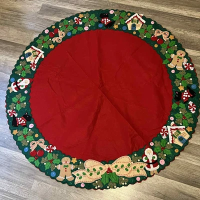 FINISHED GORGEOUS MARY'S WREATH Engelbreit BUCILLA Felt Christmas Tree Skirt - Image 1 of 4