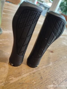Rubber Bar End Handlebar Grips with palm rest Cycling Bicycle MTB Mountain Bike - Picture 1 of 5