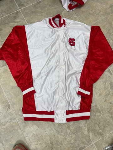Vintage ADIDAS NCSU NC State Wolfpack Adidas Basketball Team Snap Jacket XLT Cover