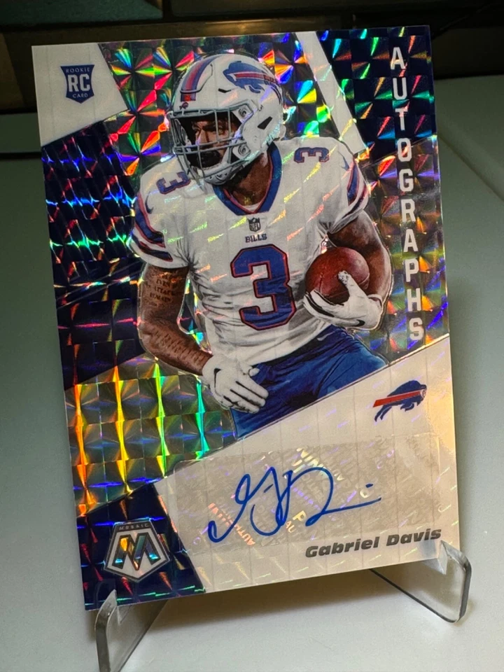 2020 Panini Mosaic Football NFL Buffalo. Gabriel Davis Rookie Autographs RA-39 - Image 1 of 4