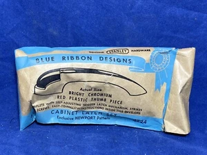 C.1955 NOS Stanley CABINET LATCH SET, Newport Pattern 4224, Red Thumb Piece - Picture 1 of 10