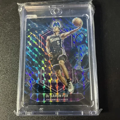 2023-24 Panini Mosaic - De'Aaron Fox #163 Genesis Mosaic Prizm - Image 1 of 2